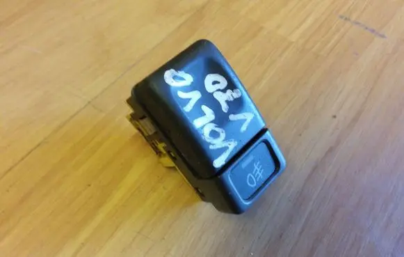 Fog light switch
