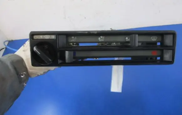 Volkswagen Jetta II Climate control unit 191819045A