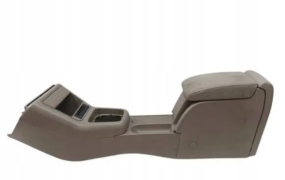 Volkswagen Golf Plus Center console 