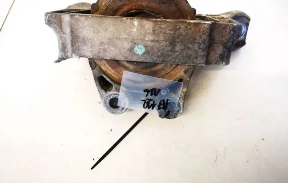 Volvo V50 Engine mount bracket 326c23 326-c23