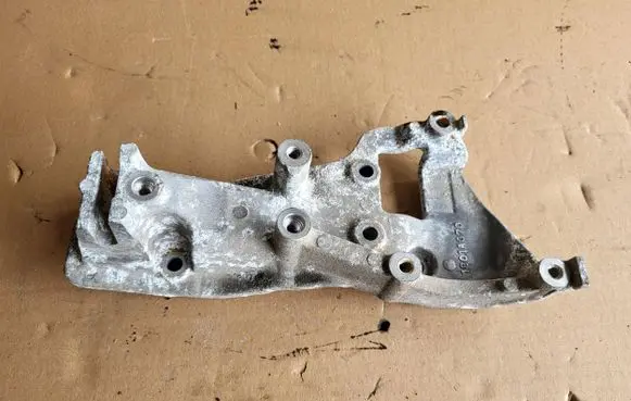 Citroen C4 Aircross A/C compressor mount bracket 1801A070