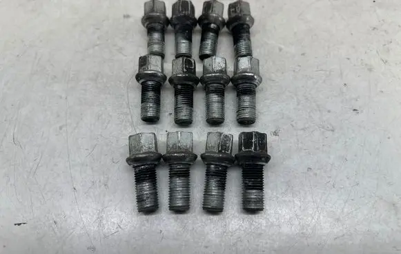 Volkswagen Caddy Nuts/bolts 