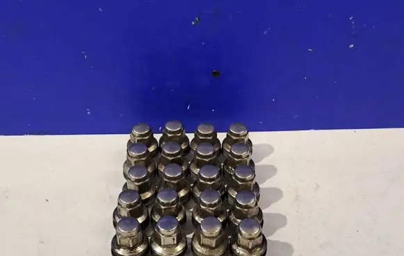 Jaguar F-Type Nuts/bolts WHEELSCREWSKIT