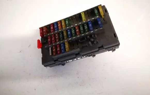 Peugeot 405 Fuse box set 9450536980