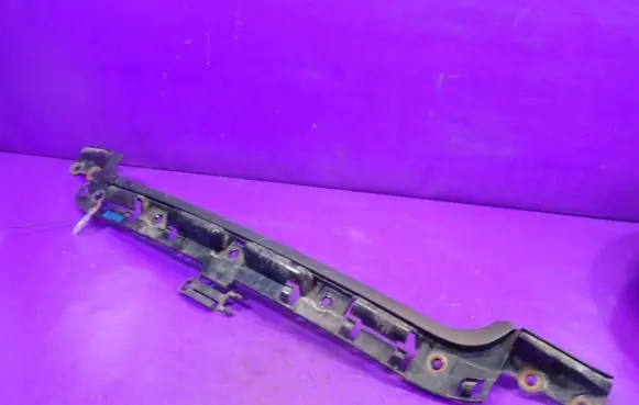 BMW 1 E81 E87 Front bumper mounting bracket 7058521