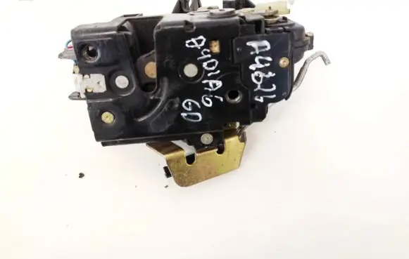 Audi A6 S6 C5 4B Rear door lock 4d0839016b