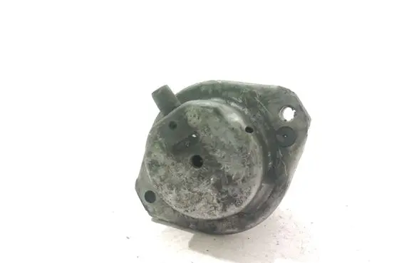 BMW 5 E60 E61 Engine mount bracket 6774620 15934612