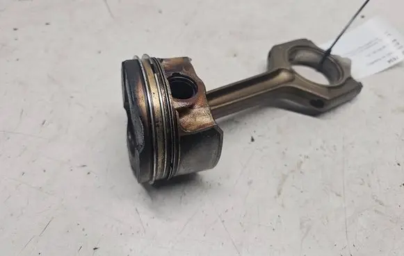 BMW 5 GT F07 Piston with connecting rod 7624409