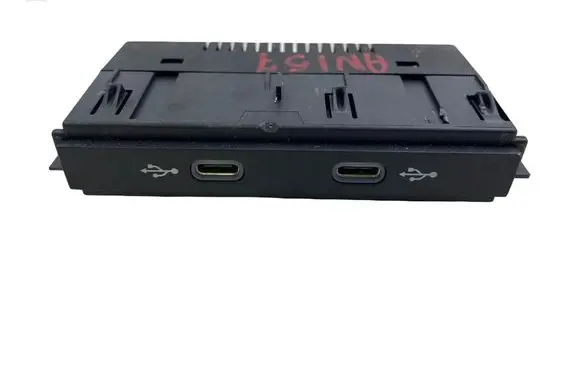 Volkswagen PASSAT B8 USB socket connector 5NA035700
