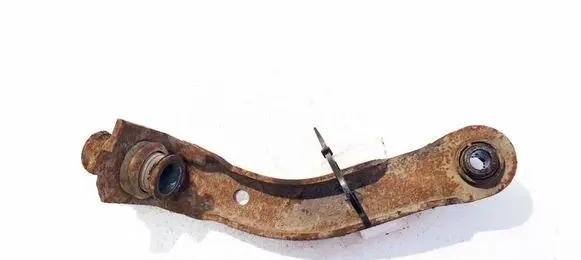 Nissan Micra Engine mount bracket