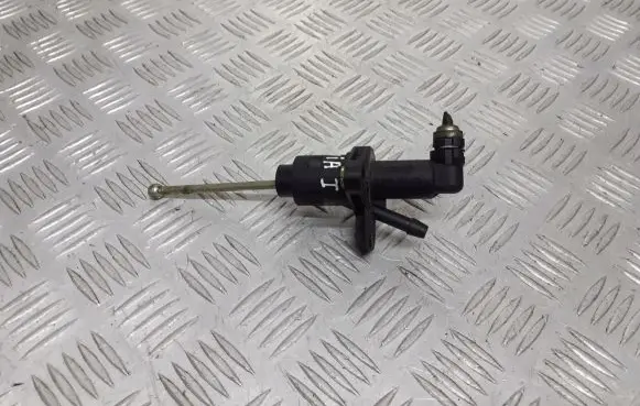 Skoda Octavia Mk1 (1U) Clutch slave cylinder 1J1721388C