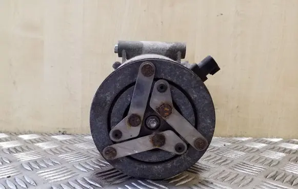 Ford Focus Air conditioning (A/C) compressor (pump) AV6119D629CA