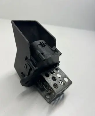 Citroen DS4 Coolant fan relay 9658508980