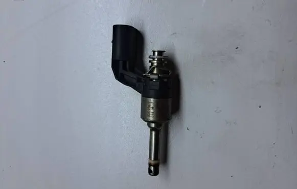 Fuel injector