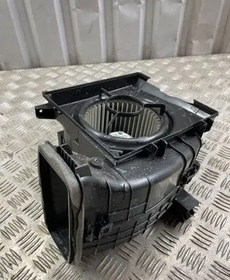 Nissan Qashqai J12 Heater fan/blower 272V06UA0B P870629