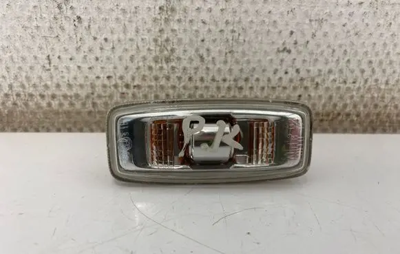 Nissan Murano Z50 Front fender indicator light