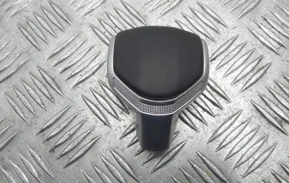 Renault Zoe Gear lever shifter trim leather/knob 565 T9645