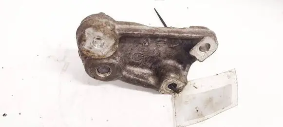 Citroen C4 I Engine mounting bracket 