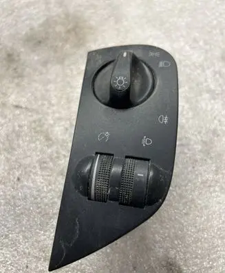 Volkswagen Polo Light switch 6N1911531M