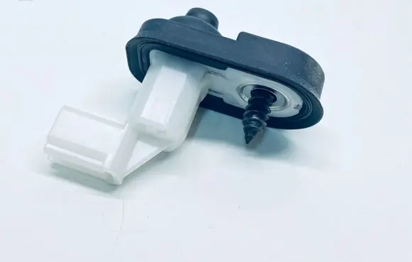 Suzuki SX4 S-Cross Rear door sensor 3767061M00
