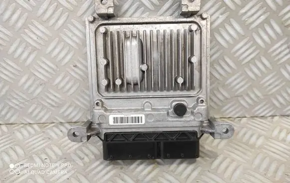 Mercedes-Benz Sprinter W906 Engine control unit/module A6519000700 28429285 A6519010600