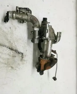 Renault Megane III EGR valve cooler 147355713R