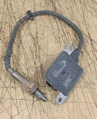 Mercedes-Benz Sprinter W907 W910 Lambda probe sensor A0009053009