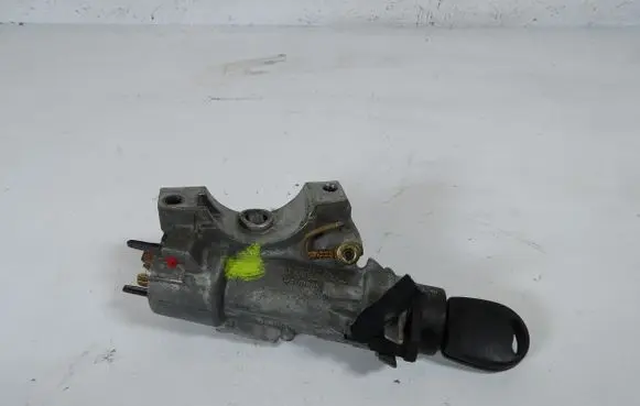 Volkswagen Golf IV Ignition lock 4B0905851C