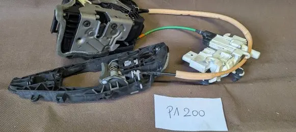 BMW 5 G30 G31 G38 Rear door lock 2590777 18283810