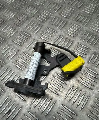 BMW X6 F16 Bonnet Pedestrian Airbag Actuator 7326020