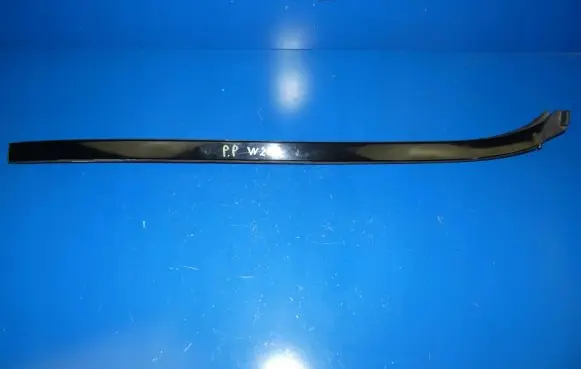 Mercedes-Benz E A207 Windshield trim