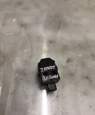 Nissan Qashqai J12 Headlight level height control switch 299192122