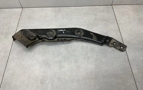 Volkswagen Sharan Radiator support slam panel bracket 7N0805932