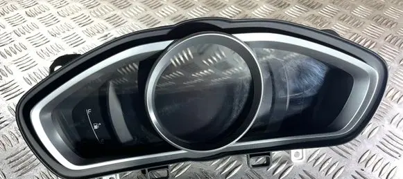 Volvo V40 Speedometer (instrument cluster) P31433515 31433515