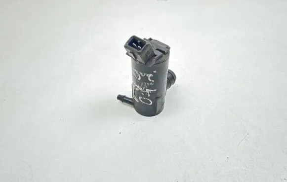 Volvo V70 Windscreen/windshield washer pump 0602103954