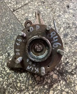 KIA Ceed Front wheel hub