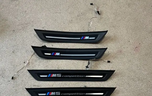 BMW M5 F90 sill trim set (inner) 8081396 8081395 8082709
