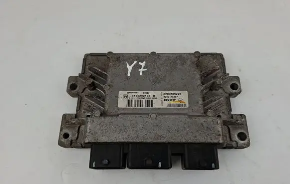 Renault Clio III Engine control unit/module 8200789222 S120202105B 8200470497