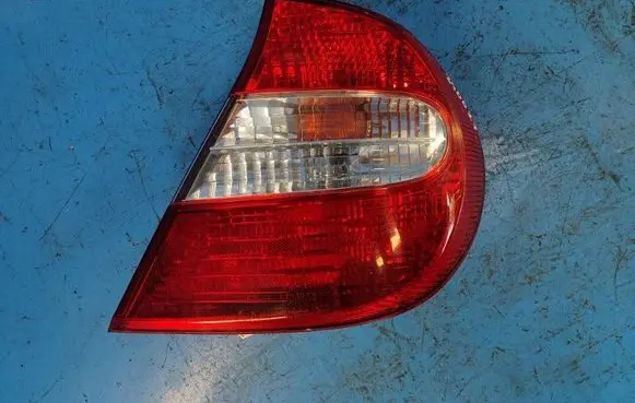 Toyota Camry Boot/trunk interior light 81551AA050
