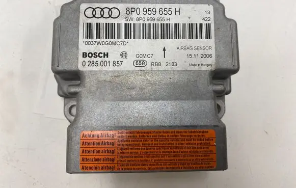 Audi A3 S3 8P Airbag control unit/module 8P0959655H 0285001857