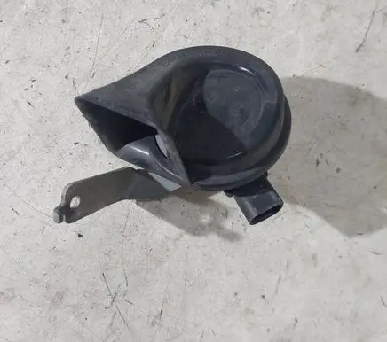BMW 5 F10 F11 Horn signal 7038811
