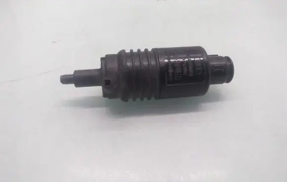 Audi A4 S4 B5 8D Windscreen/windshield washer pump 4A0955651