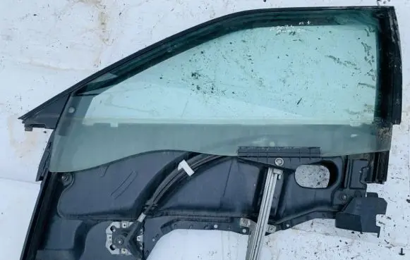 Audi 80 90 B3 Front door window/glass frame 893837349
