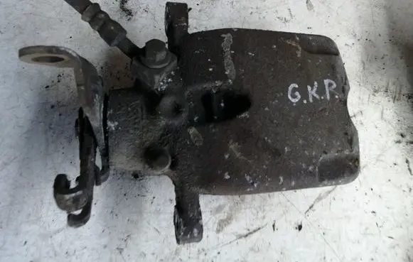 Opel Insignia A Rear brake caliper