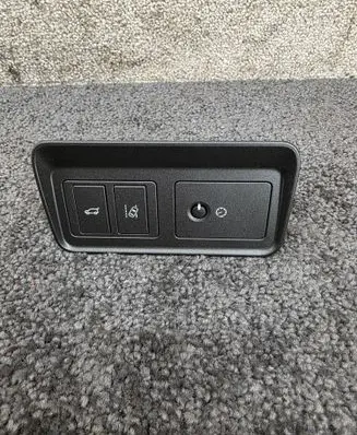 Land Rover Evoque I Tailgate opening switch GJ321164HB