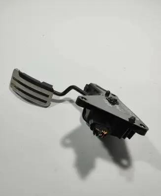 Nissan Qashqai Accelerator throttle pedal 1312B 00831