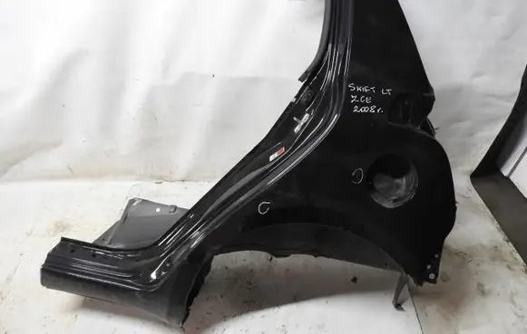Suzuki Swift I Rear quarter panel 