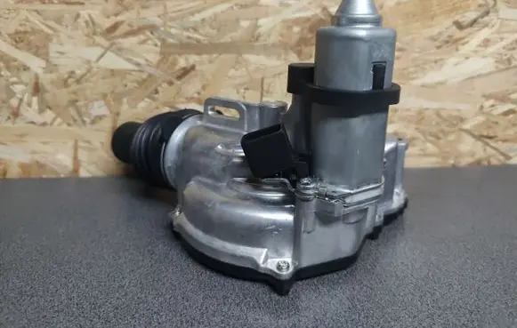 Smart ForTwo II Clutch slave cylinder 3981000066