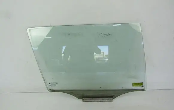 Opel Astra G Rear door window glass 