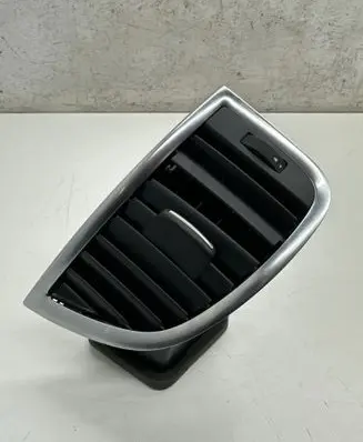 Audi Q7 4L Dashboard side air vent grill/cover trim 4L0820902